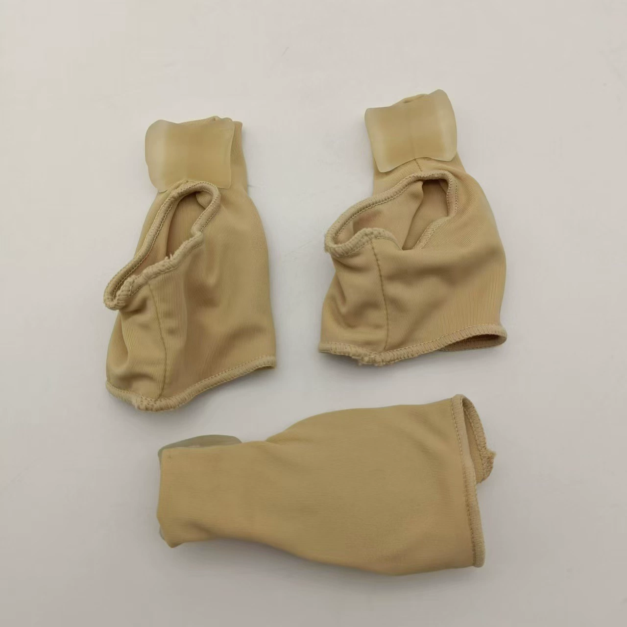 Elastic orthotics for toes, gaiters, socks