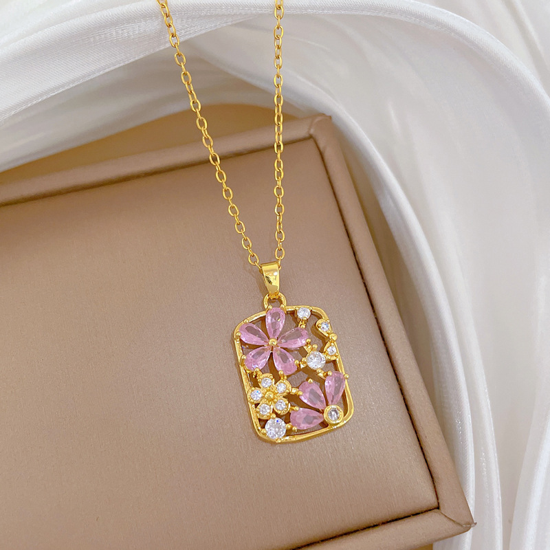 Gorgeous Square Diamond Necklace For Women Elegant Titanium Steel_voghion.com