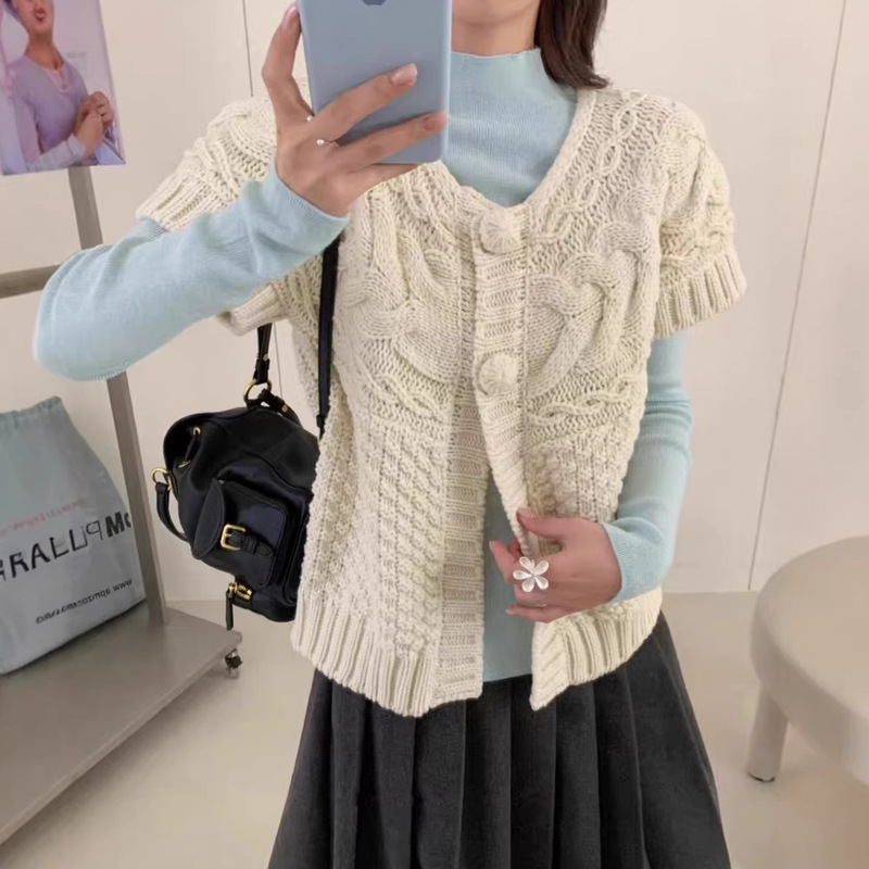 Retro Solid Color Round Neck Cable-Knit Button Cardigan for Women, New Spring and Autumn Style, Petite Size, Layered Short-Sleeve Knit Top