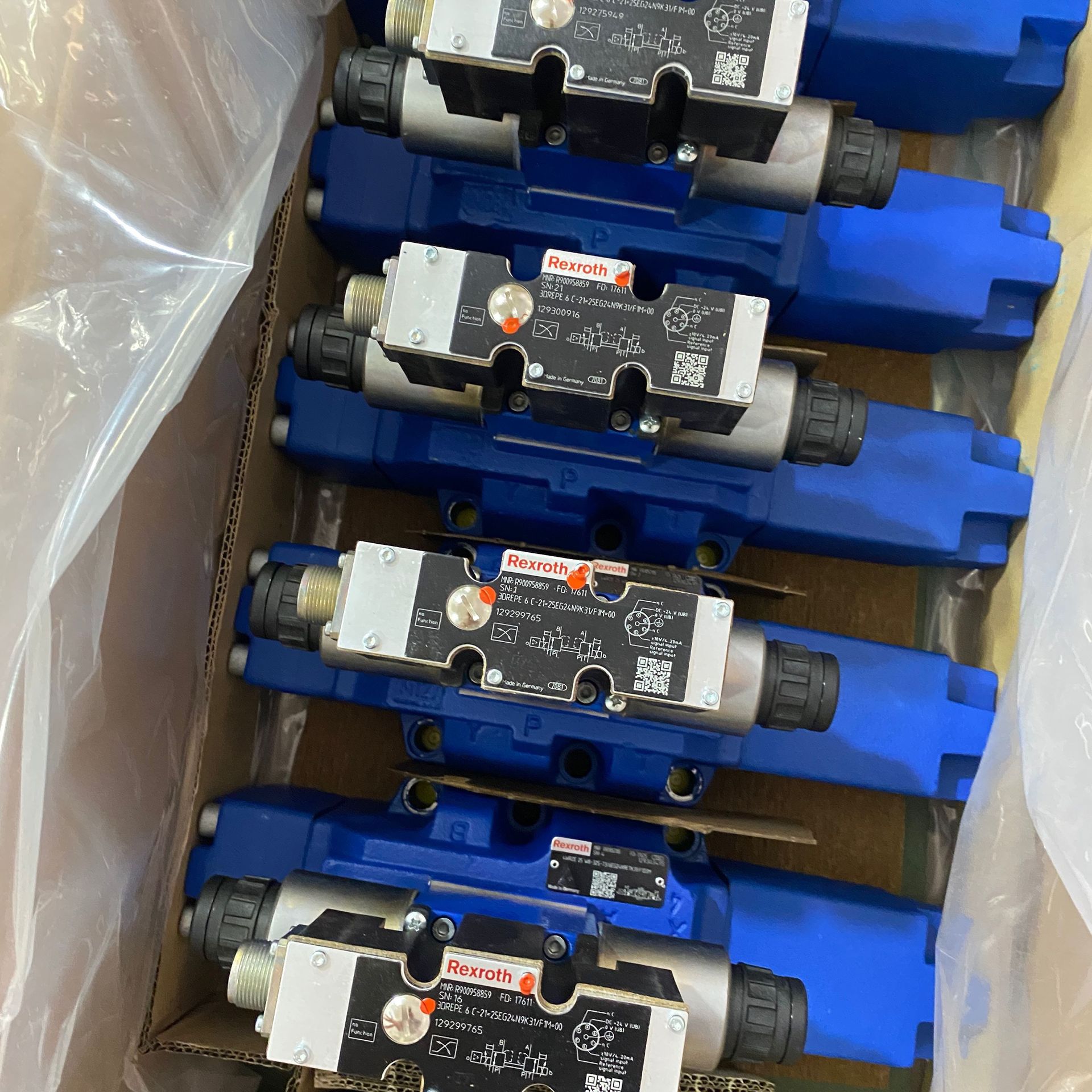 力士乐4WRZE25W8-325-7X/6EG24N9EK31/F1D3M现货