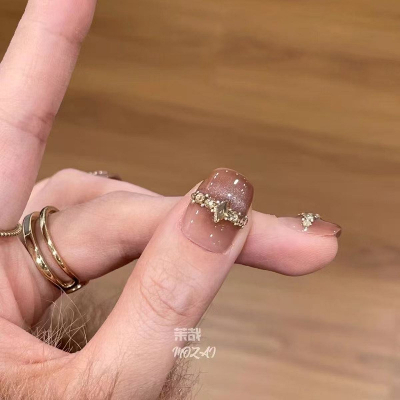 Ice-Clear Amber Handmade Wearable Nails Summer Ins Accessible Luxury Whitening Removable Nails Nail Stickers Student Short Style