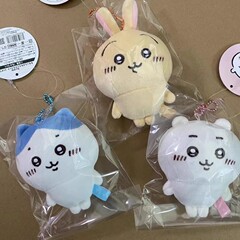 日版自嘲熊chiikawawa吉伊卡わぁ公仔小足ウサチ小八ストラップかわいいぬいぐるみ