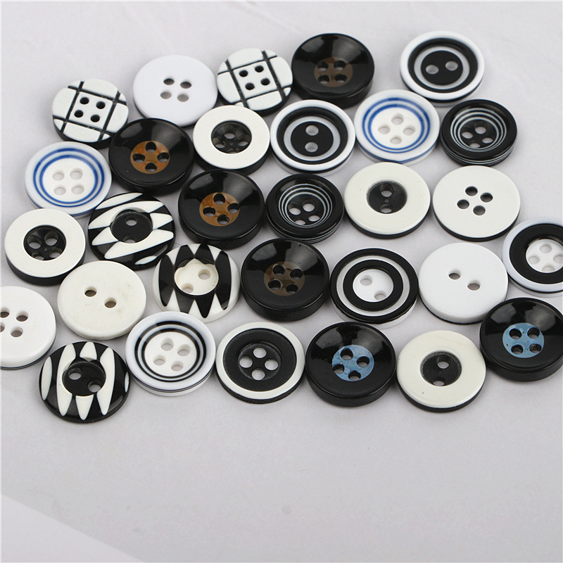 Manufacturer Wholesale High Quality Resin Buttons Black and White Versatile Buttons Sweater Shirt Jewelry Accessories Buttons Manufacturer Wholesale High Quality Resin Buttons Black and White Versatile Buttons Sweater Shirt Jewelry Accessories Buttons