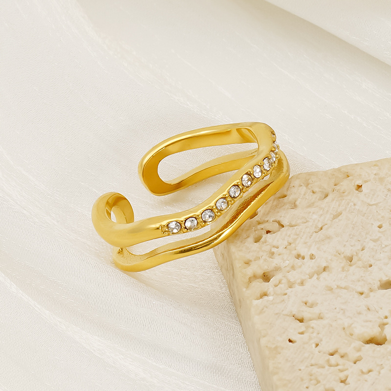 Japón y Corea del Sur nuevo tipo geométrico cruz oro INS viento temperamento ligero lujo con incrustaciones de perlas anillo de ajuste de apertura mujer