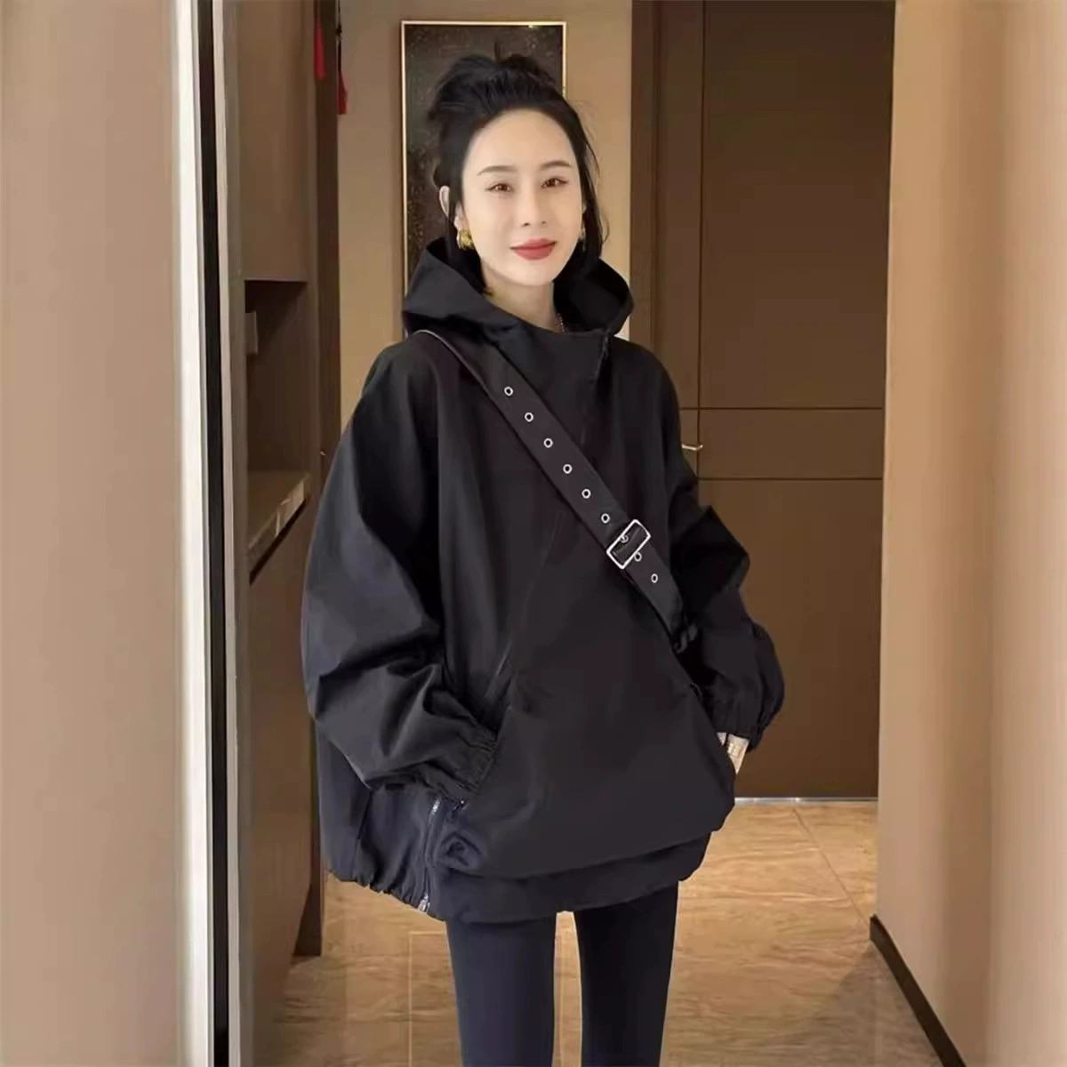 Солнцезащитная одежда для женщин Лето 2023 НОВАЯ тонкая дышащая куртка в стиле Chanel Свободные Комбинезоны с капюшоном