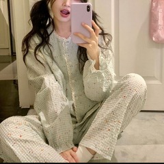 甘い格子の小さい花のパジャマの女性の春と秋の襟のカーディガンの長袖のズボンの甘い少女の家庭服のスーツ