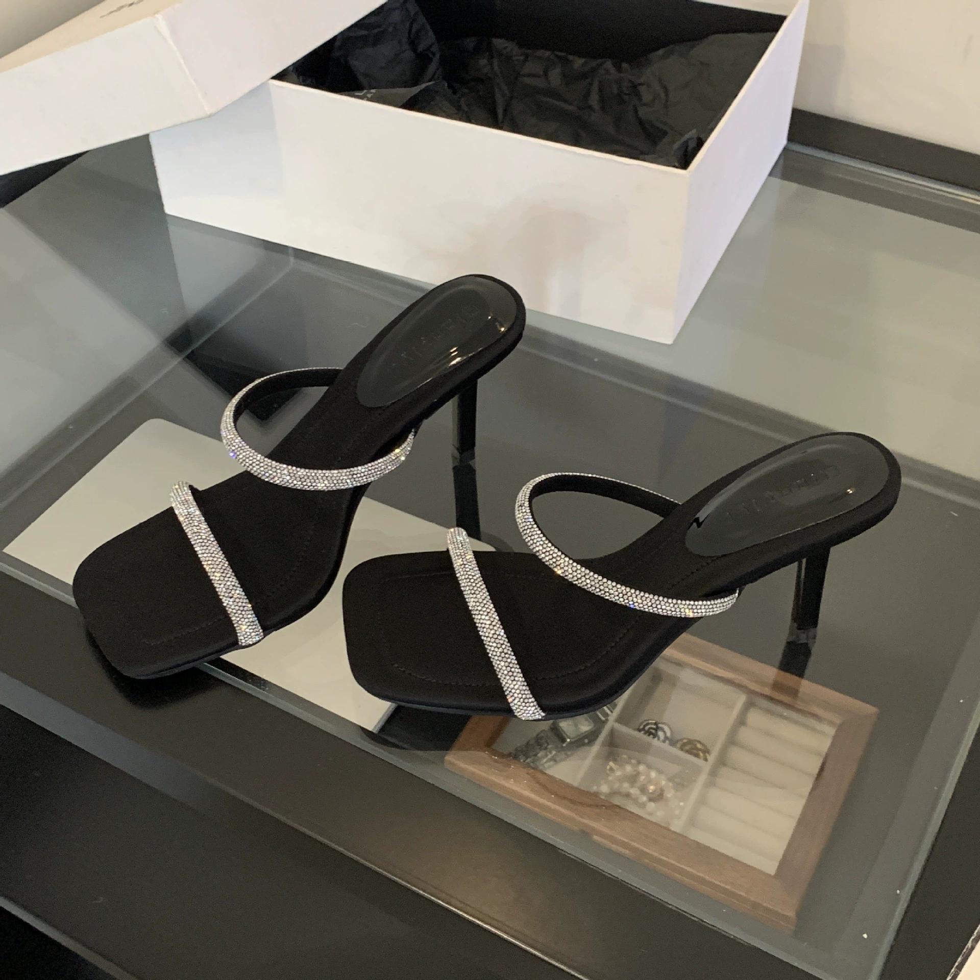 Summer fashionable high slide, sandals, slippers, footwear, 2024 years, high-quality style