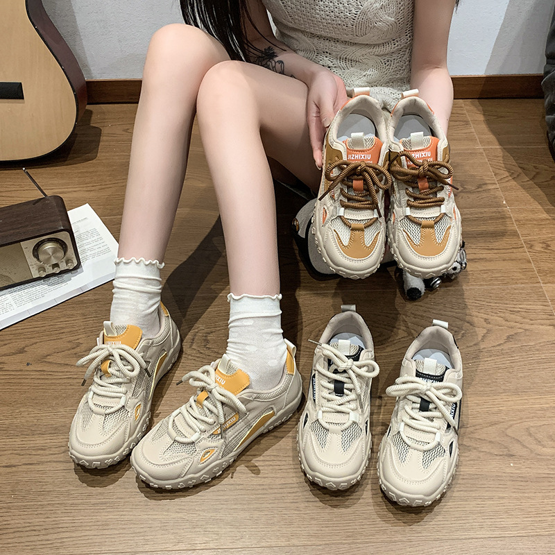 Dexun Forrest Gump Shoes 운동화 여성 2025 년 여름 새로운 경량 두꺼운 단독 통기성 메쉬 캐주얼 토레 신발 증가