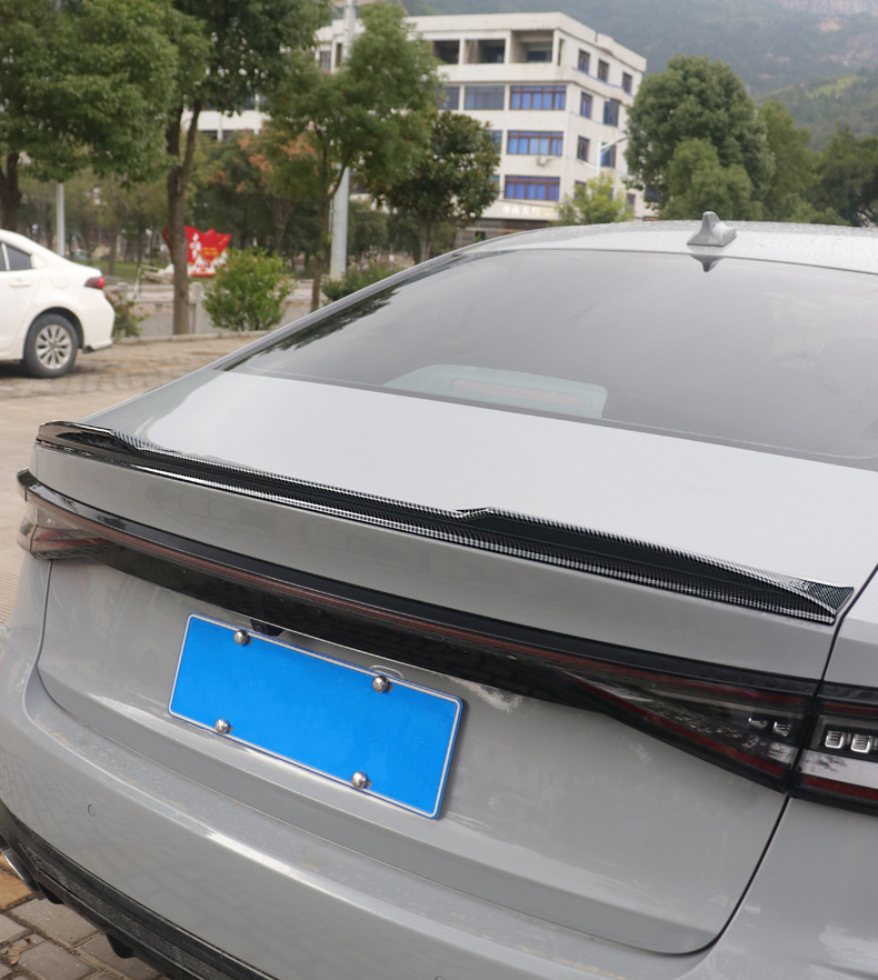 Suitable for Chery Arrizo 8 Blade Tail Wing Appearance Modification Fengyun A8 Black Warrior Kit Blackened Tail Press