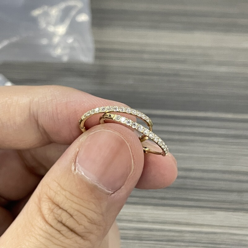 沢森高品質精彫ステンレスはジルコンのイヤリングを入れます。|undefined