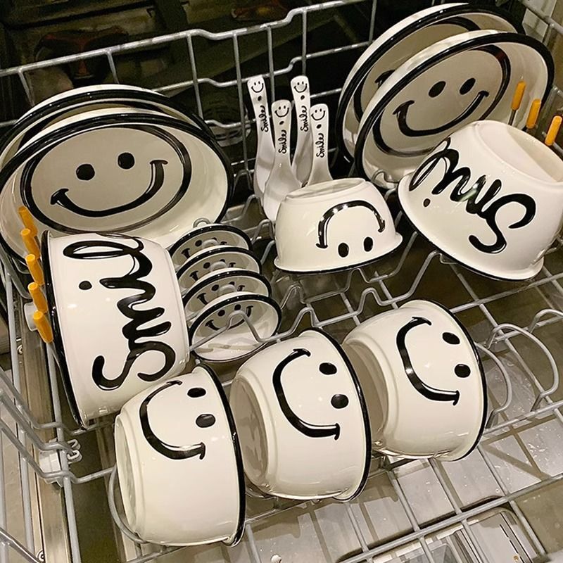 Trendy High-Appearance Cute Smile Household Ceramic Tableware Set with a Simple and Thickened Anti-Scald Design