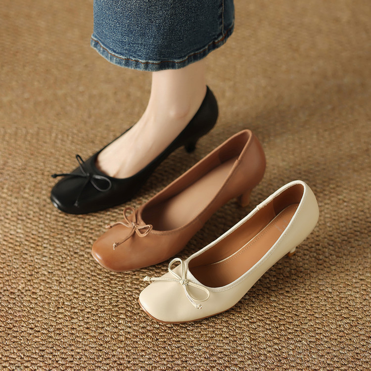 Peiqi 2026 Spring New Style Single Shoes with Bowknot High Heels, Leather Fashion Women's Shoes in Black, Off-White, Khaki, Sizes 12-24B Peiqi 2026 Spring New Style Single Shoes with Bowknot High Heels, Leather Fashion Women's Shoes in Black, Off-White, Khaki, Sizes 12-24B