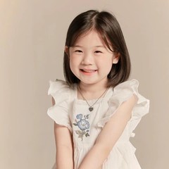 Children's Sterling Silver Heart Necklace, Japanese-Korean Internet-Famous Gold & Silver Pendant with Personalized Engraving – Perfect for Kids and Parents, Available as a Beaded Necklace or Bracelet