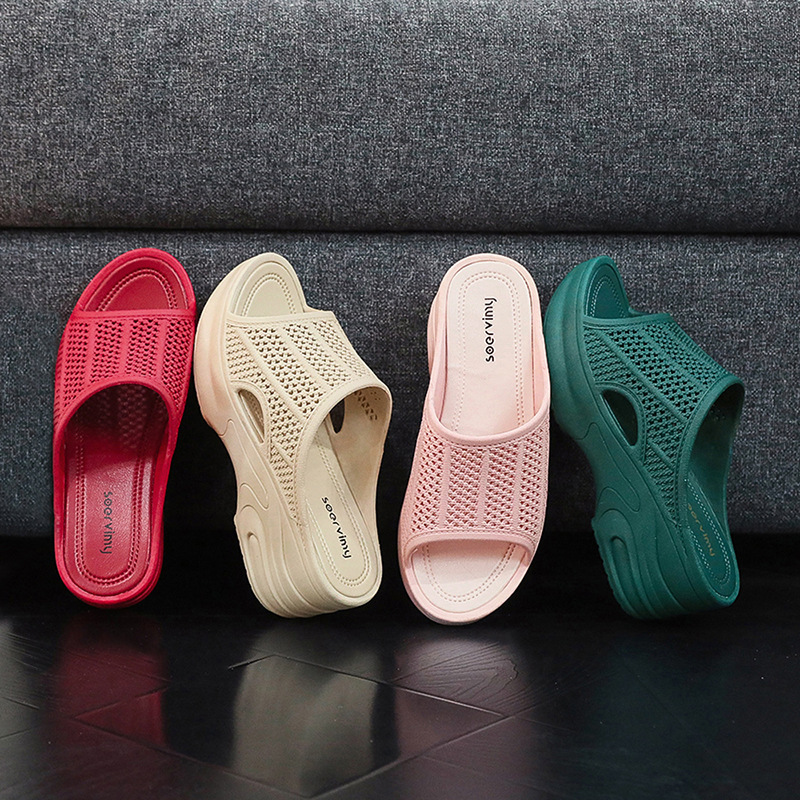 Fashion New High Heel Sandals and Slippers Women's Non-slip Thick Bottom Wedge Slippers Plastic Beach Women's Slippers