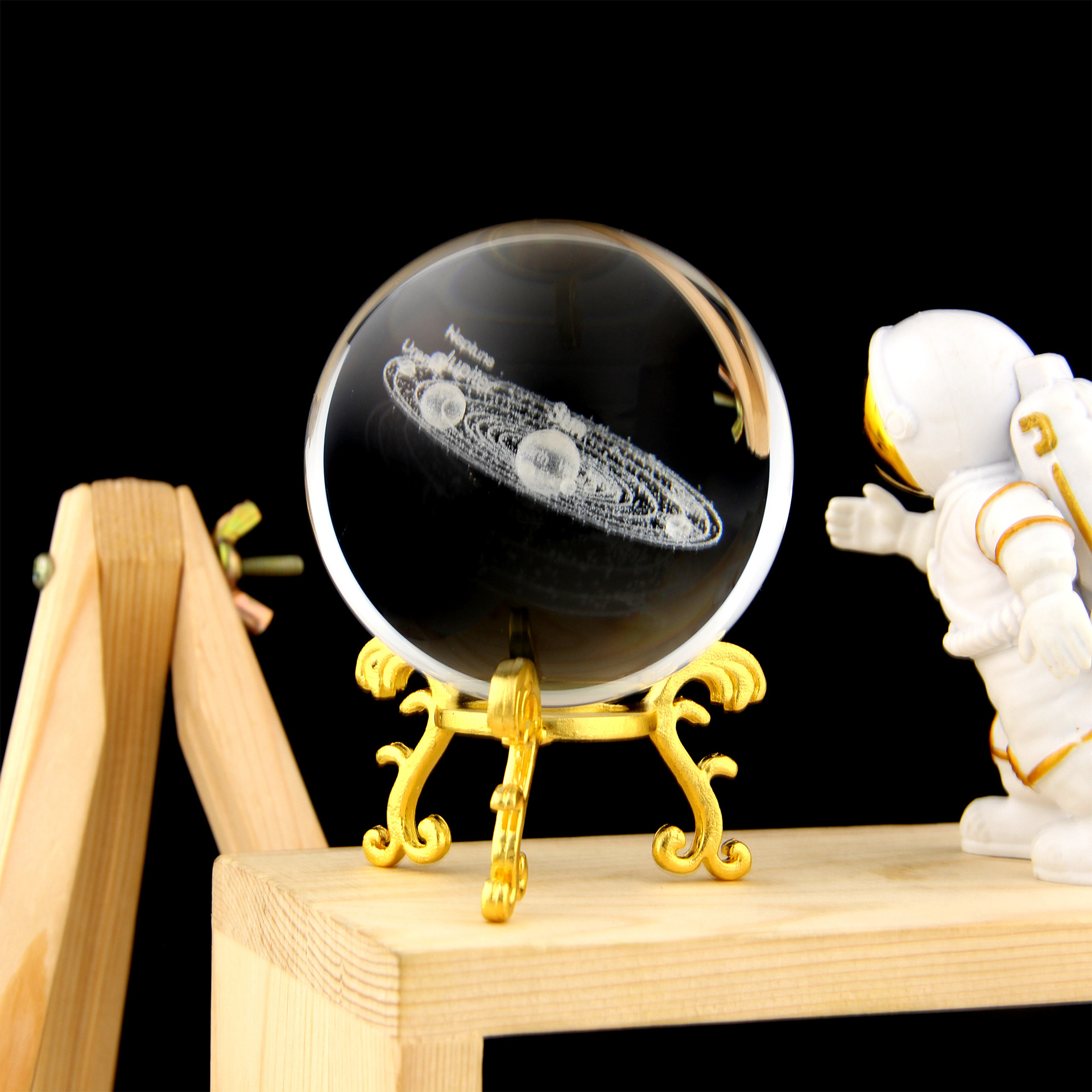 Fabricante de Puzhou, bola de cristal grabada, decoración para el hogar, venta al por mayor transfronteriza, adecuada para salas de estudio, gabinetes de TV y cualquier escena versátil.