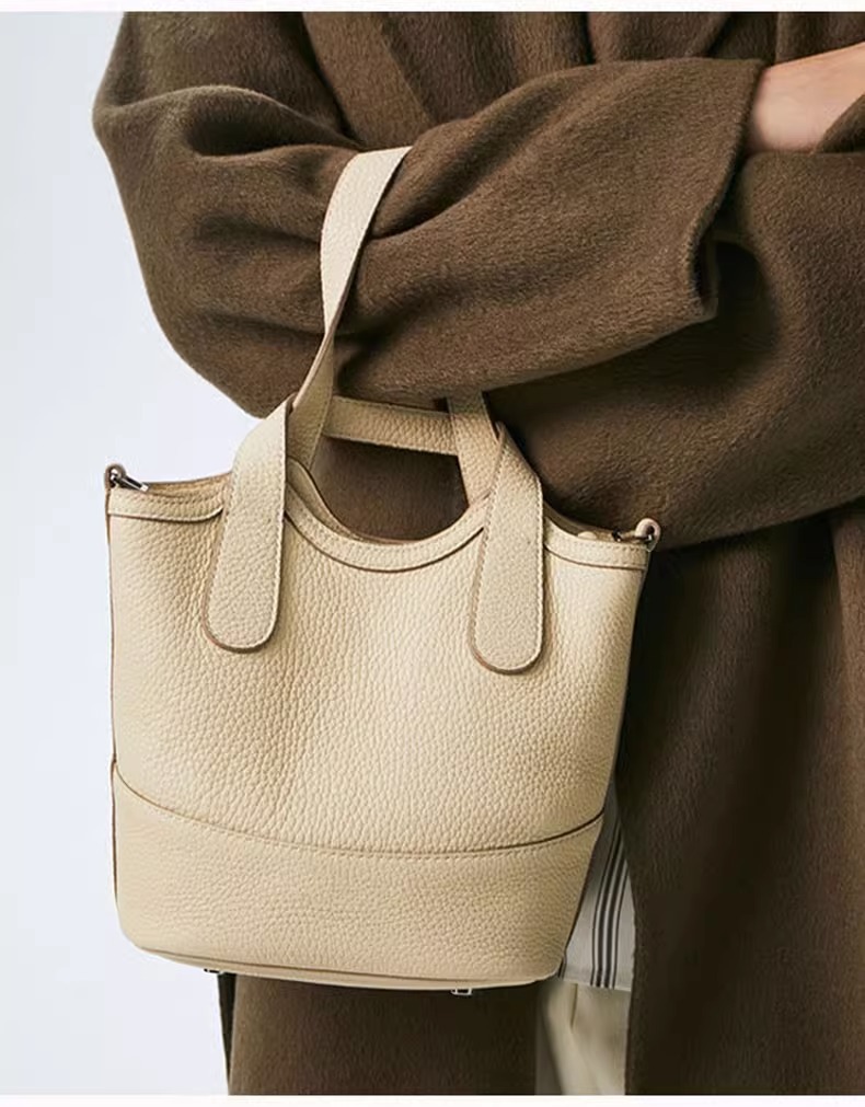 Borsa a secchiello in vera pelle blu pendente NINA/Enya dello stesso stile di Zhu Zhu 2024, borsa a tracolla con tracolla singola_voghion.com