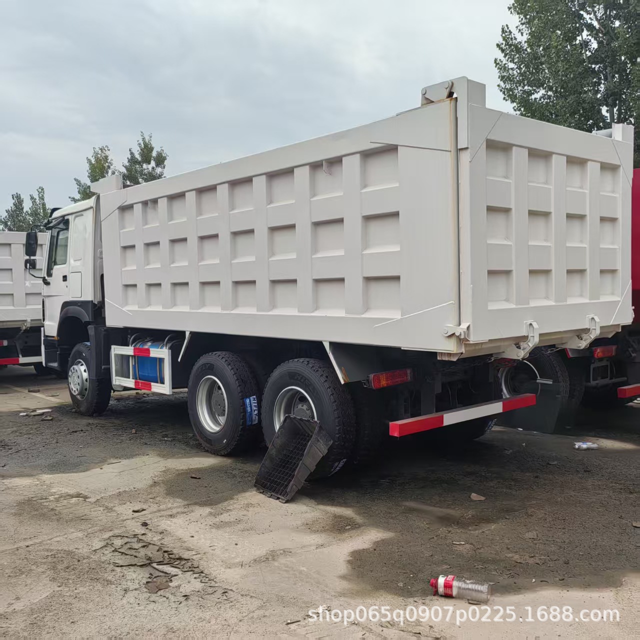 Export Africa Sales Used Howo 6×4 Dump Truck Sinotruk Heavy Duty Tipper Truck 371 Horsepower