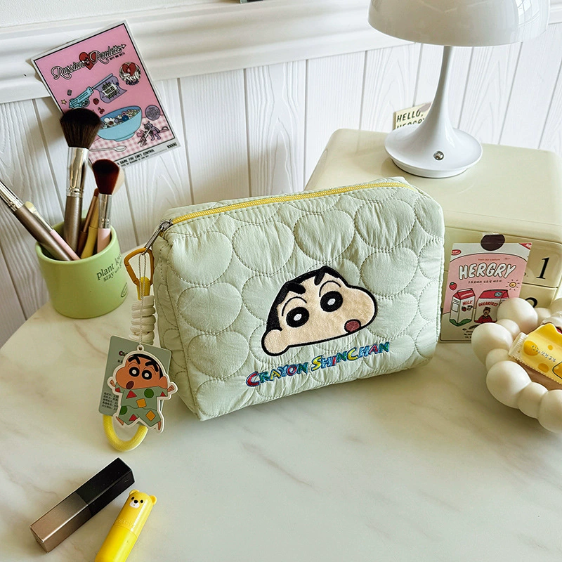 Косметичка Sanrio стеганая с синтепоном-наполнением, просторная дорожная организация, рисунки с героями