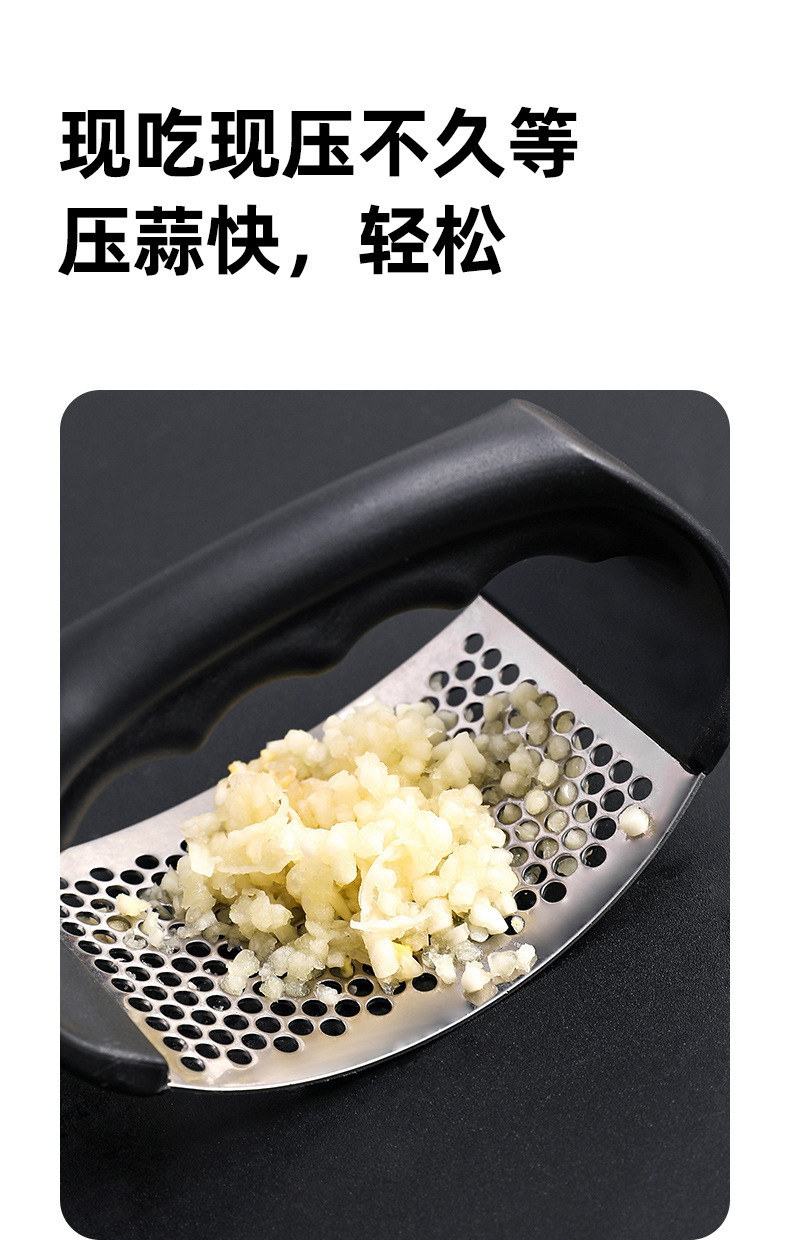 Stainless Steel Garlic Press Manual Ring Crusher Kitchen Mincer 304 Steel Garlic Masher Tool in use
