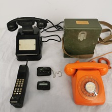 民俗老物件老式手摇电话古董传呼机大哥大BB机怀旧收藏复古摆件