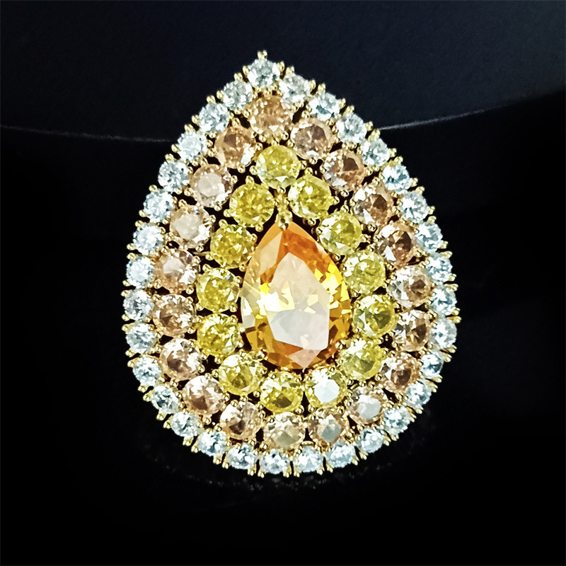 Creative brooch with zircon drop-shaped