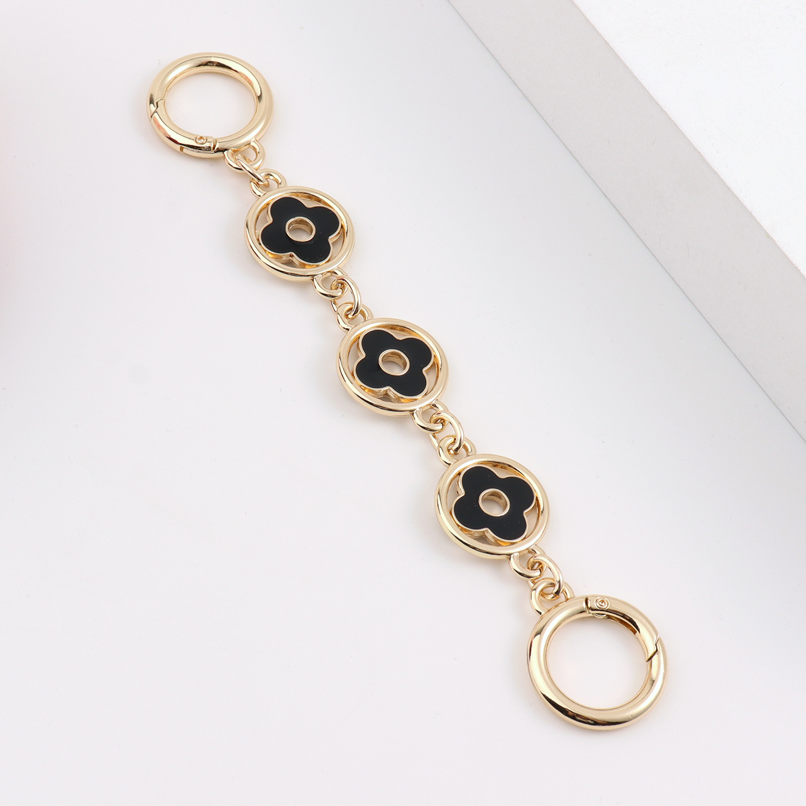 Black lucky flower style