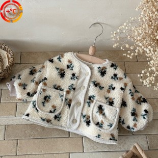 �냺����Ůͯ�ﶬ�b����ë�q����Ů���׃���ɫ�A�޼Ӻ�ů����