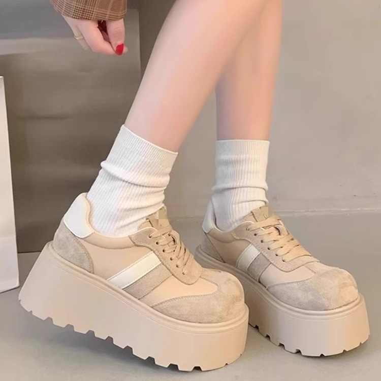 Cuero esmerilado 7cm de espesor zapatos de entrenamiento de mujeres otoño 2026 nuevo estilo retro skate casuales zapatos muffin de altura image 7