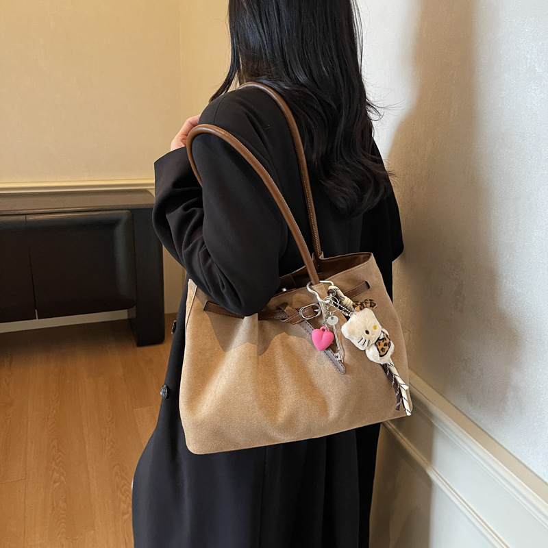 麂皮绒大容量托特包包女式2025新款潮高级感单肩包外出上班通勤包|undefined