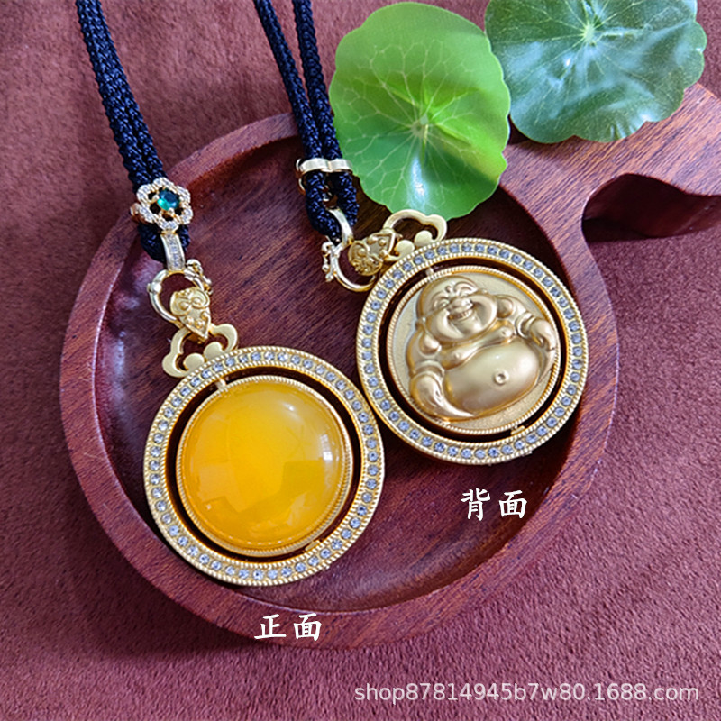 고품질 로프가 달린 노란색 옥수 부처님