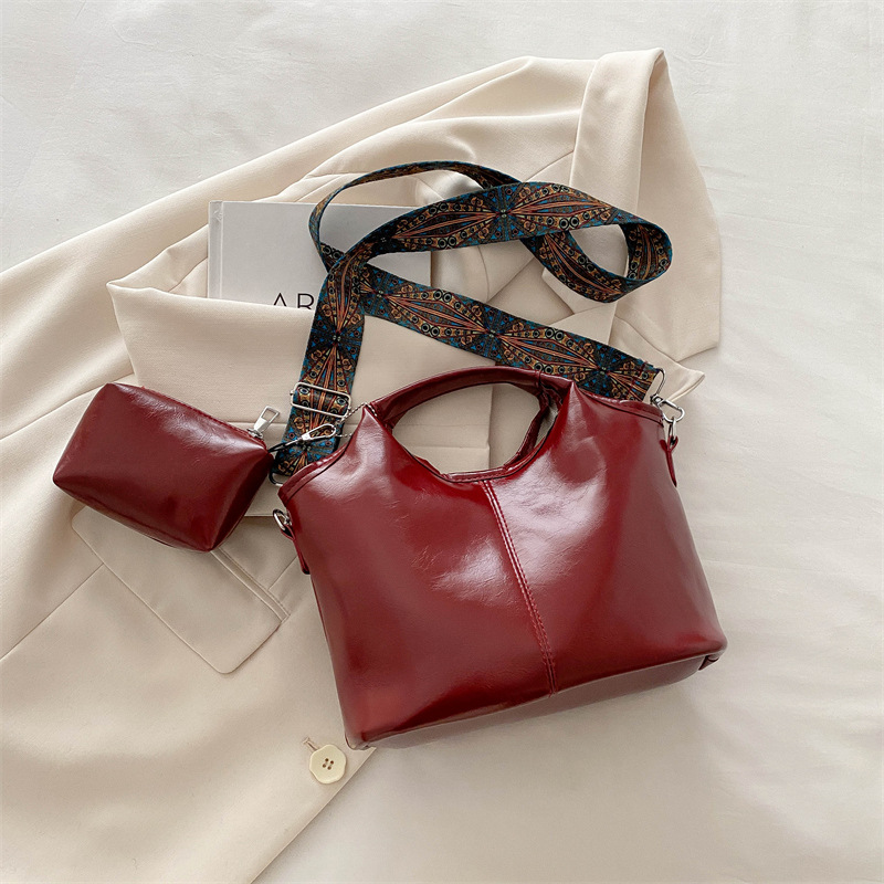 Borsa a tracolla grande e versatile stile tote bag elegante_voghion.com