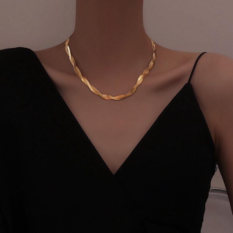 Ig Style Simple Style Solid Color Titanium Steel Plating Layered Necklaces Necklace display picture 1