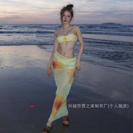 纯欲风黄花朵围纱三件套泳衣显瘦抹胸分体比基尼网红海边出片泳装