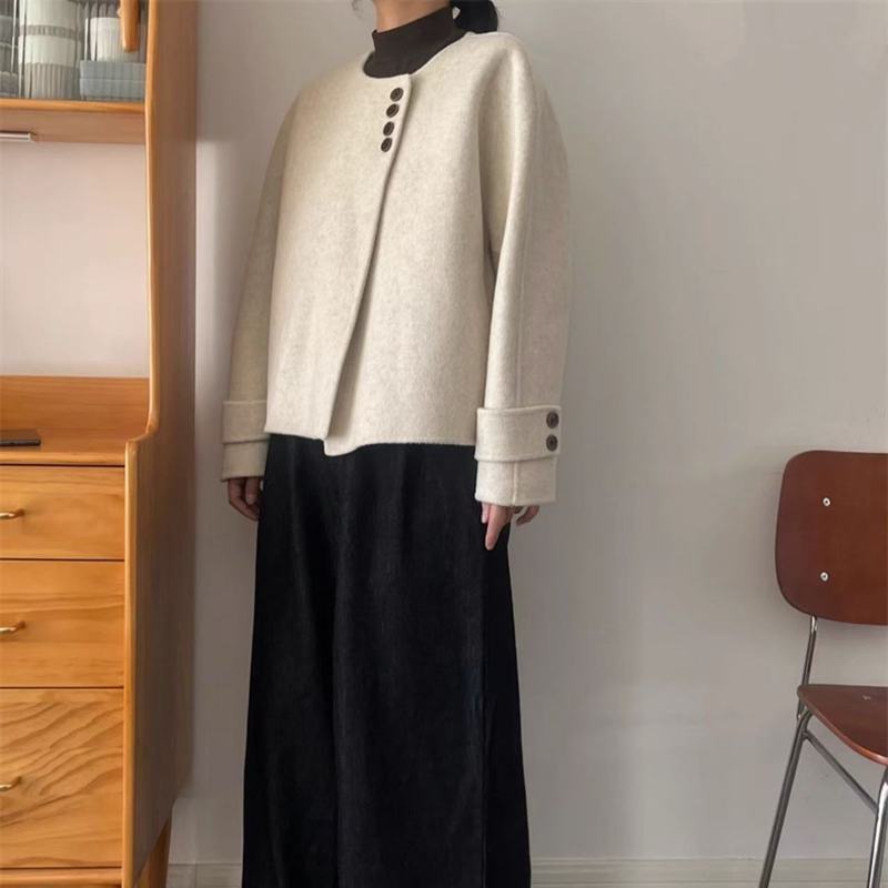 设计感米白色短款毛呢外套女秋冬新款圆领小个子宽松显瘦韩版上衣|undefined