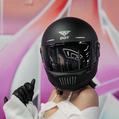 DOT retro motorcycle Bluetooth helmet for men and women, summer all season sun protection motorcycle, personalized cool running 3/4 half helmet