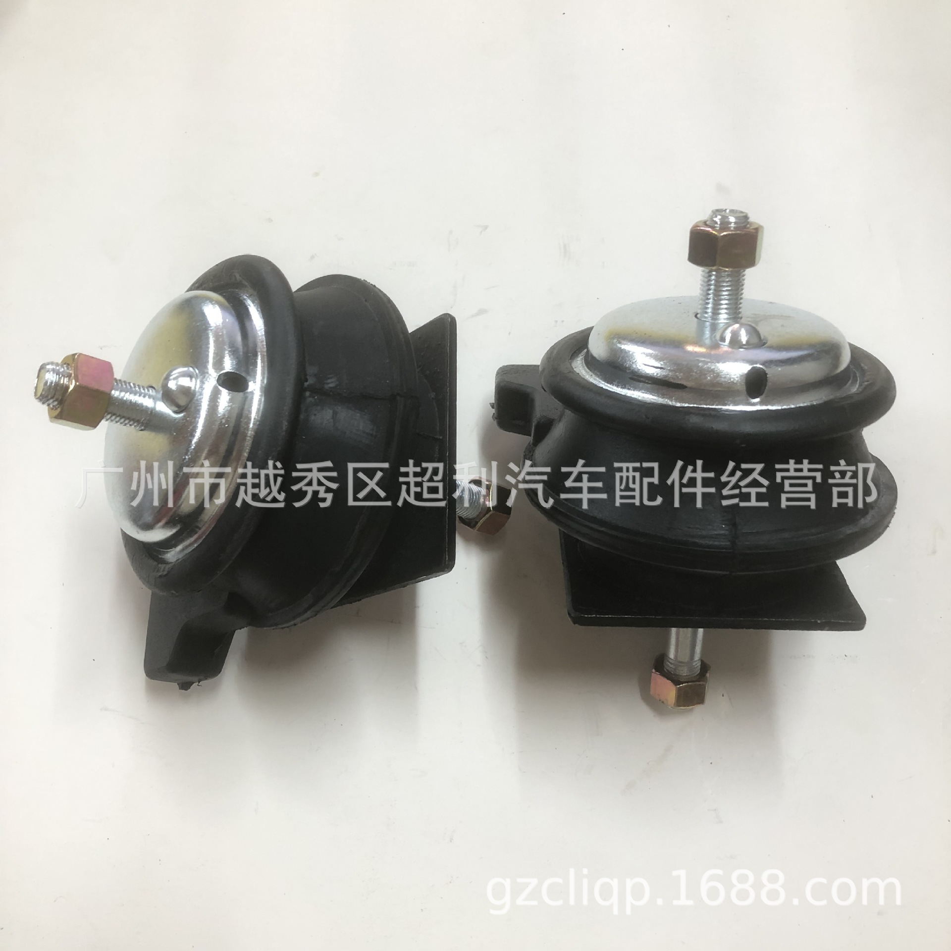 Engine Mount ME031999 ME017631 MC907899 for Mitsubishi FE50C L/R