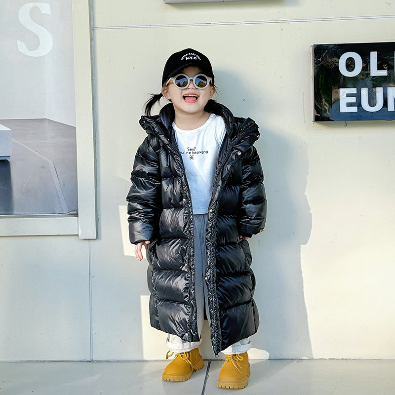New Winter Style Children's Black and Gold Feather Velvet Coat, Over-The-Knee Long Style, Thickened Warm Jacket for Boys and Girls, Suitable for Older Children New Winter Style Children's Black and Gold Feather Velvet Coat, Over-The-Knee Long Style, Thickened Warm Jacket for Boys and Girls, Suitable for Older Children