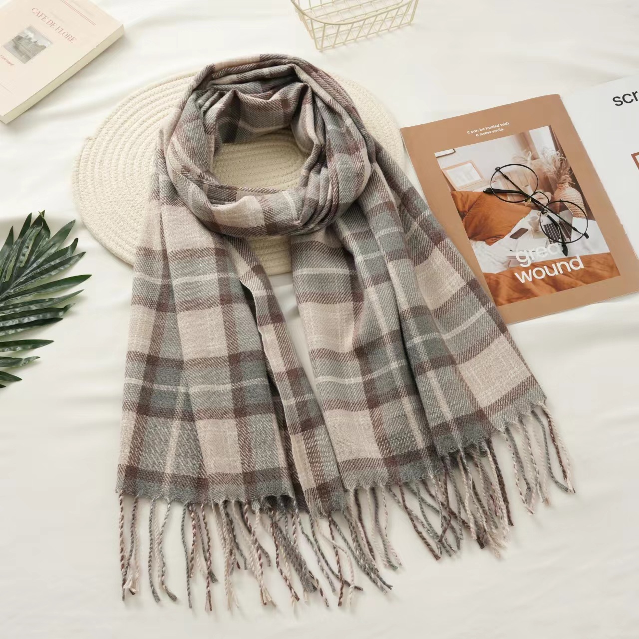 Versión coreana del nuevo producto bufanda a cuadros de cachemira de imitación mujer otoño e invierno bufanda cálida gruesa estudiante bufanda de moda de todo fósforo