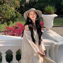 法式高级感黑白拼色大帽檐草帽女士平顶帽出游逛街百搭遮阳帽子夏