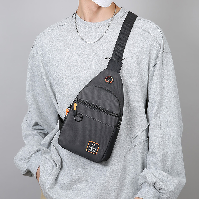 Bolso de pecho de hombre ligero al aire libre, simple viaje de negocios, bolso de hombro casual multicapa, mochila práctica resistente al desgaste