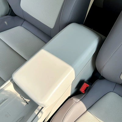 Armrest Box Cover: MG Armrest box pad