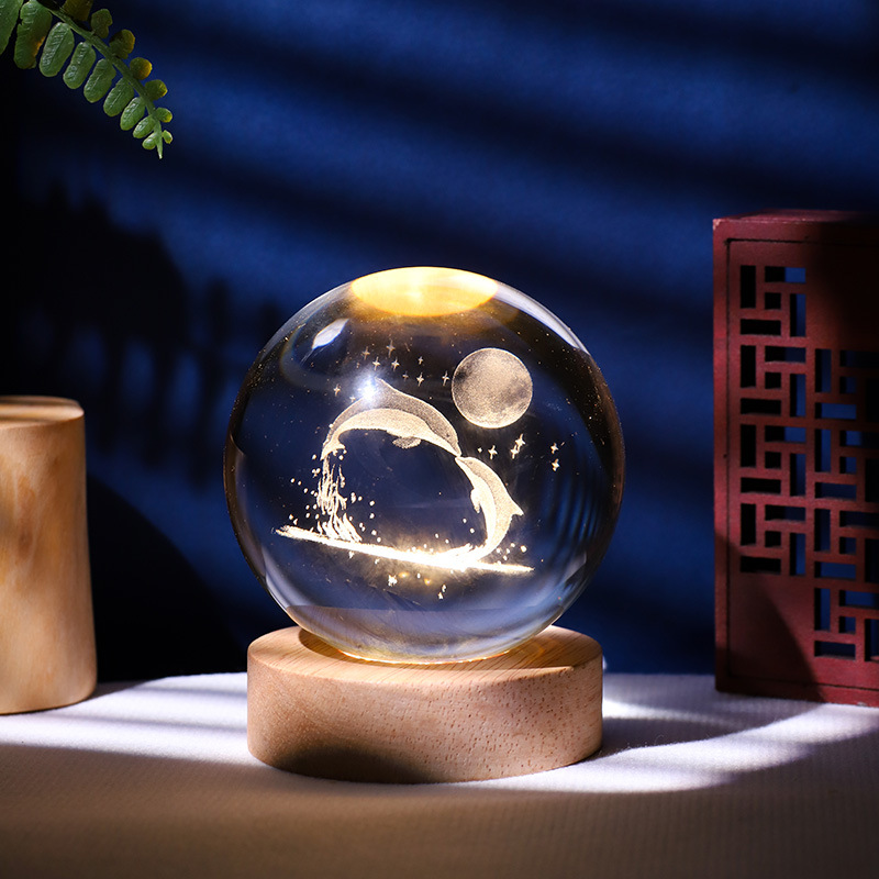 Fabricante directo de lámpara de noche de cristal luminoso láser 3D tallado en base de madera sólida decoración de escritorio creativa pequeño regalo