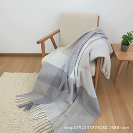 线毯;围巾;其他毛毯