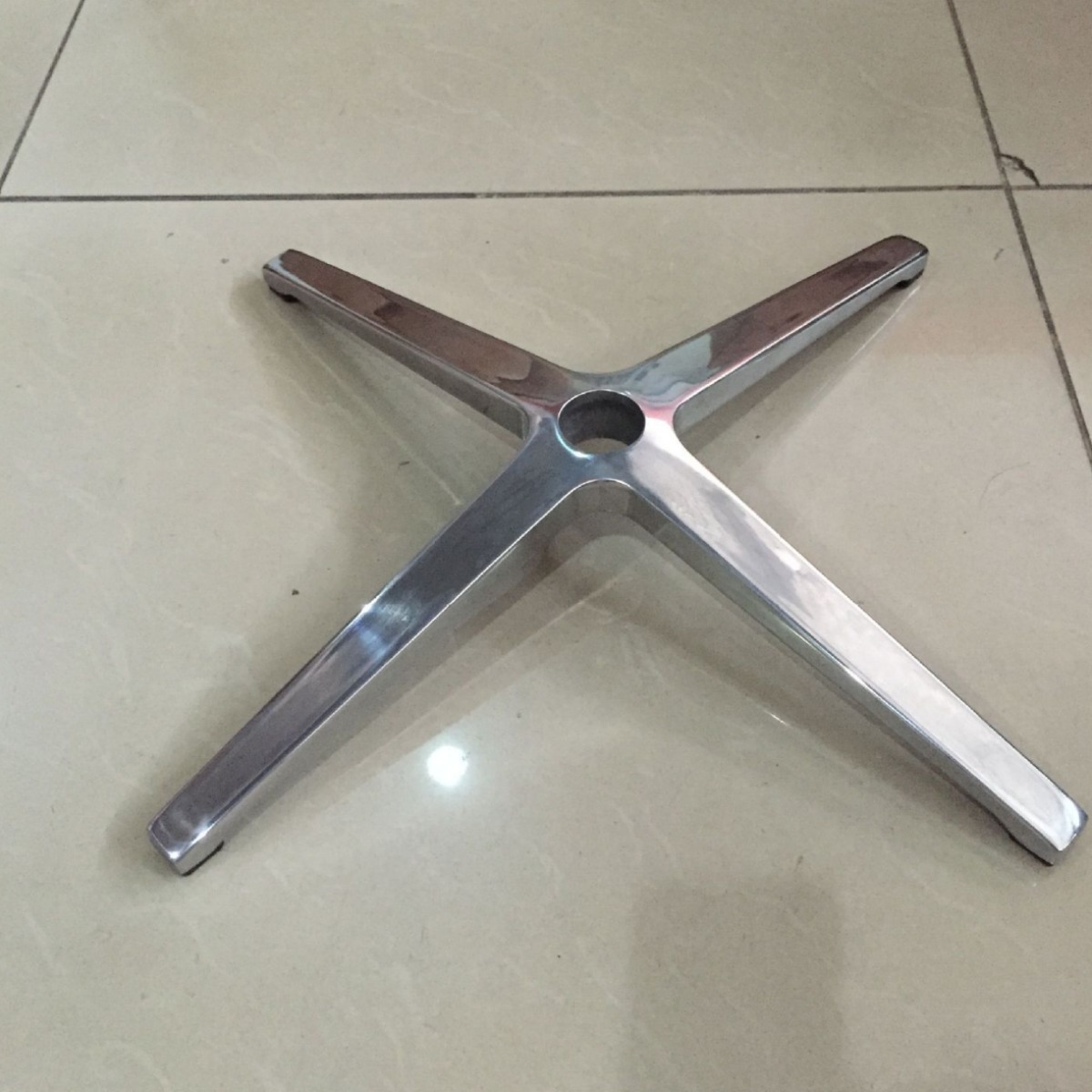 Aluminum alloy die-casting office swivel chair four-star feet new four-claw BB feet aluminum alloy beauty feet