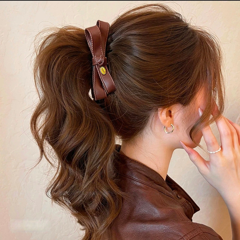 2026 New Model Leather Gold-Label Bow Banana Clip Hair Styling Tool High Ponytail Twist Clip Vertical Clip Hair Accessory