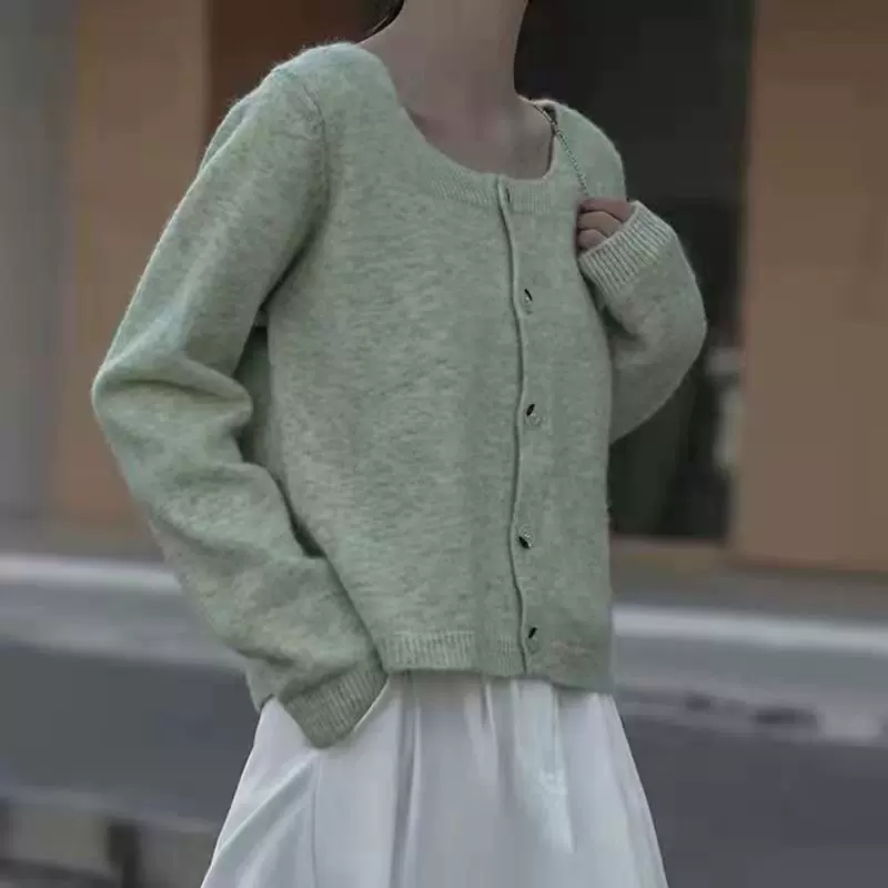 2024秋冬新款方领短款针织衫方领复古小香风短款针织衫女毛衣外套