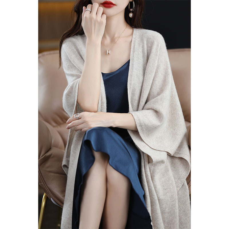 Large Shawl Scarf 100 Pure Wool Dual-Purpose Retro Style Spring, Autumn and Winter New Vest Vest with Cardigan Cloak Large Shawl Scarf 100 Pure Wool Dual-Purpose Retro Style Spring, Autumn and Winter New Vest Vest with Cardigan Cloak