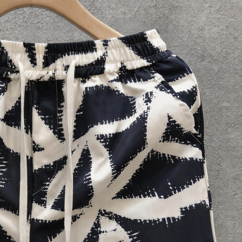 Men's Vintage Floral Print Shorts High Street Fashion Loose Fit 5-Inch Casual Beach Shorts Summer Retro Style_viptrois.com