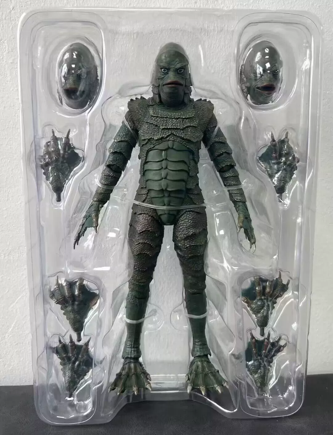 NECA 04822 Global Monster Black Lag Lagger биологический рыбаакер 7-дюймовая движущаяся модель коробка