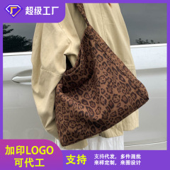 豹纹大容量包包女腋下包新款百搭斜挎托特包女复古时尚通勤单肩包